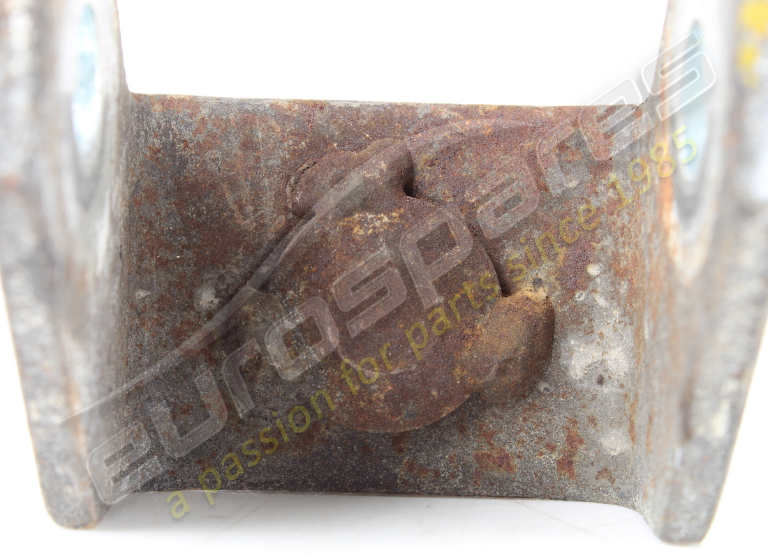used ferrari suspension fork 5mm thick. part number 134929 (3)