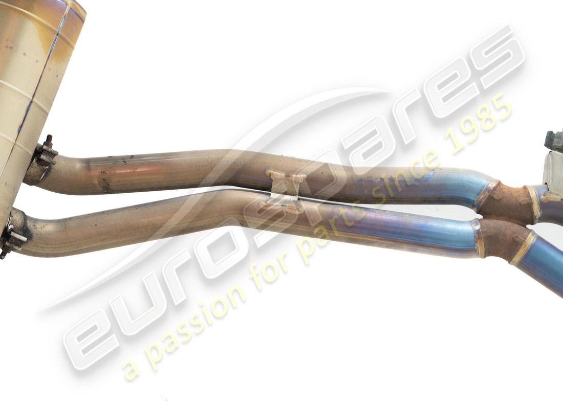 used lamborghini urus akrapovic sport exhaust. part number 4ml251051a (4)