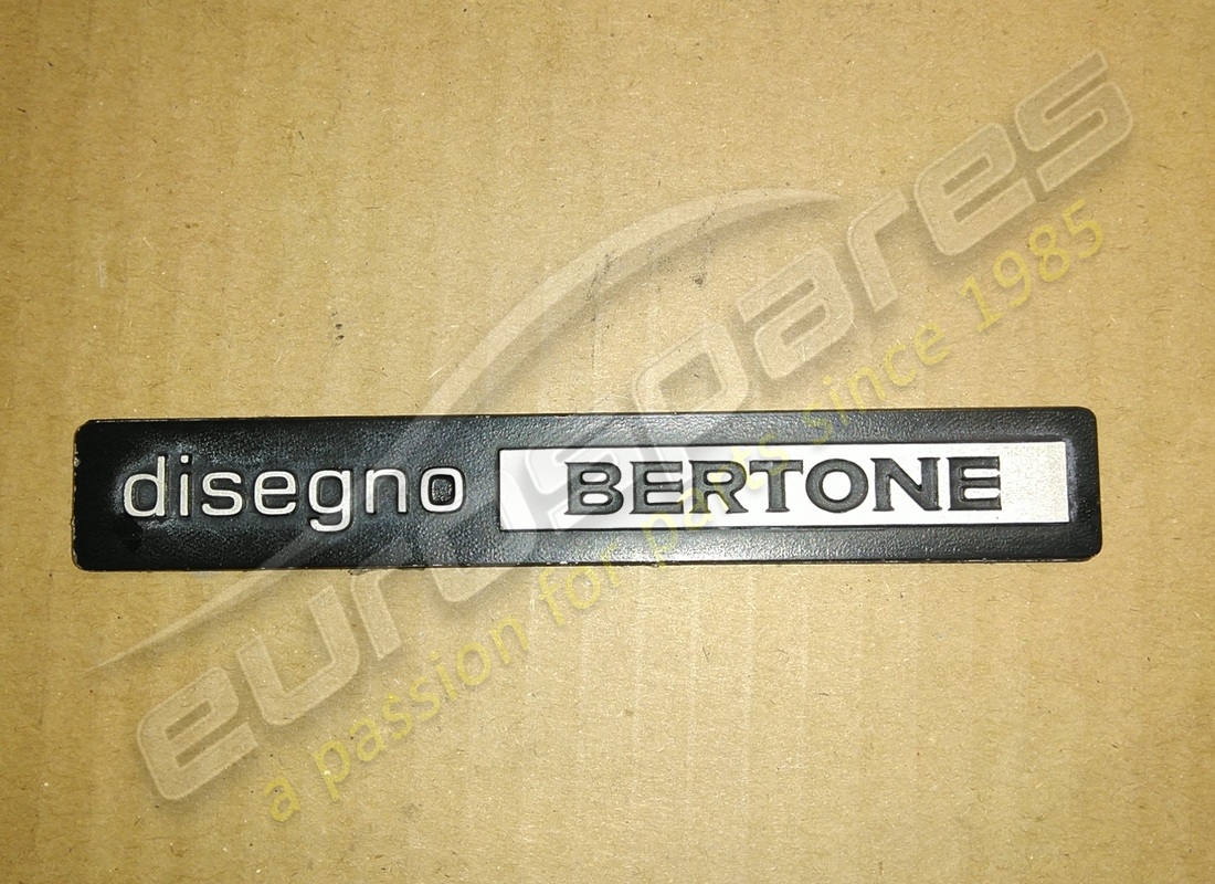 USED Ferrari FREGIO DISEGNO DI BERTONE . PART NUMBER 006111447 (1)