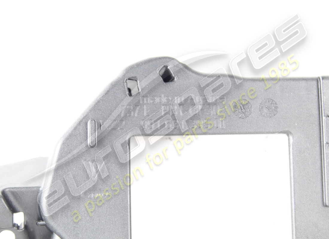 new porsche bracket. part number 99163139501 (2)
