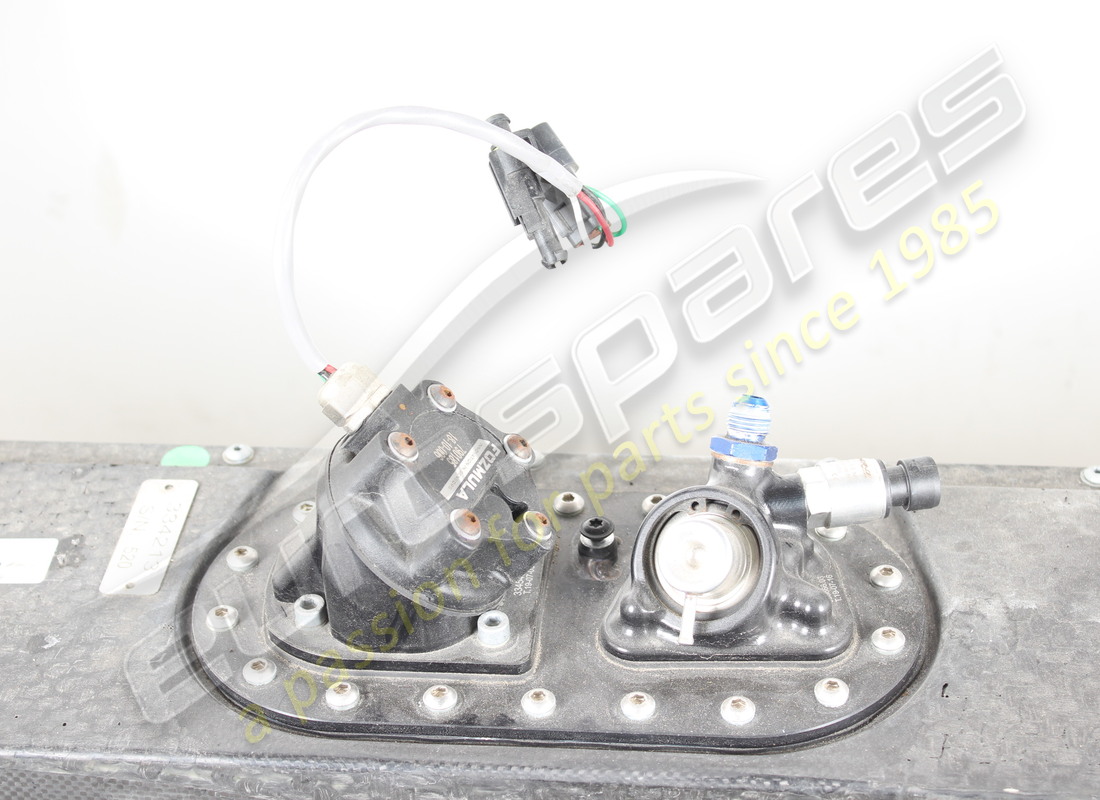 used eurospares complete fuel tank with bladder, pumps & sensors. part number eap1493219 (4)
