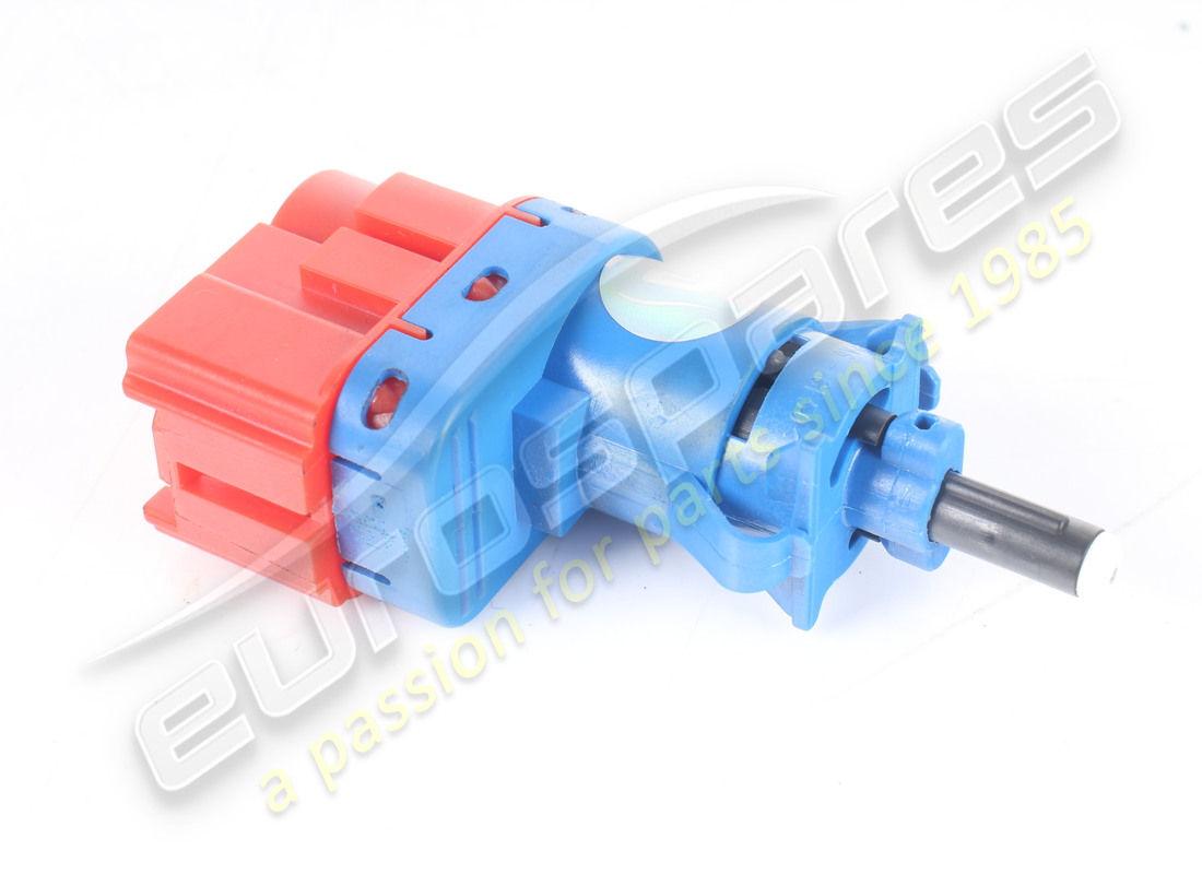 USED FERRARI PUSHBUTTON SWITCH. PART NUMBER 318205 (1) used ferrari pushbutton switch. part number 318205 (1)