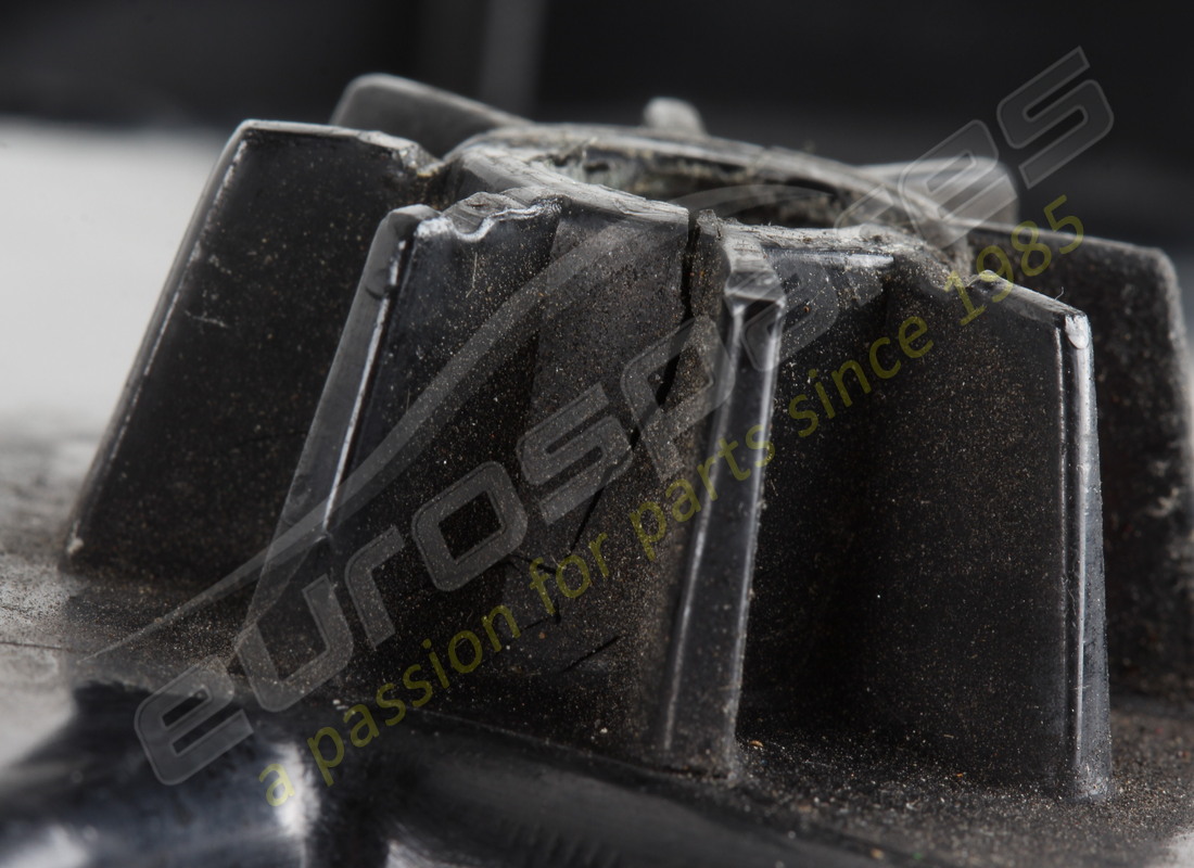 damaged eurospares headlamp. part number eap1392841 (10)