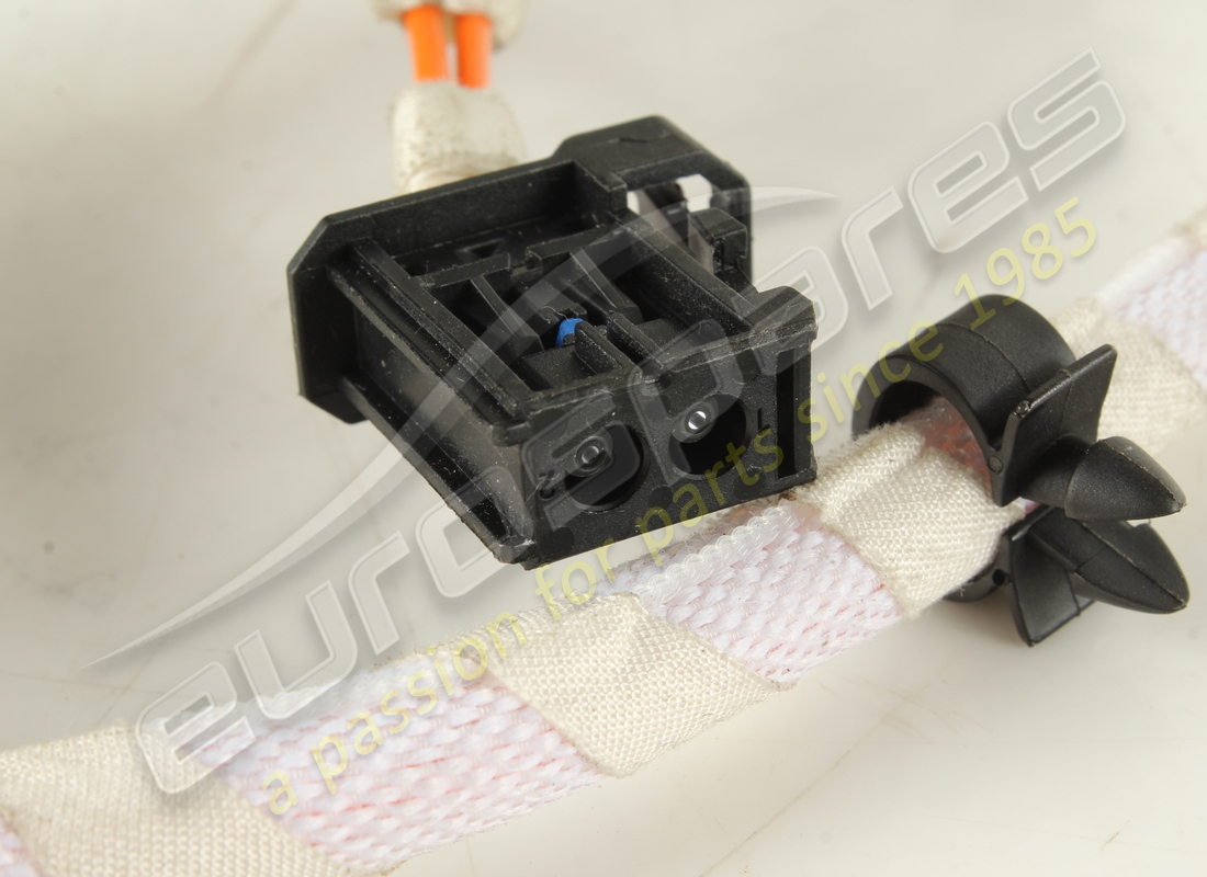 used ferrari hi-fi cable. part number 877886 (2)