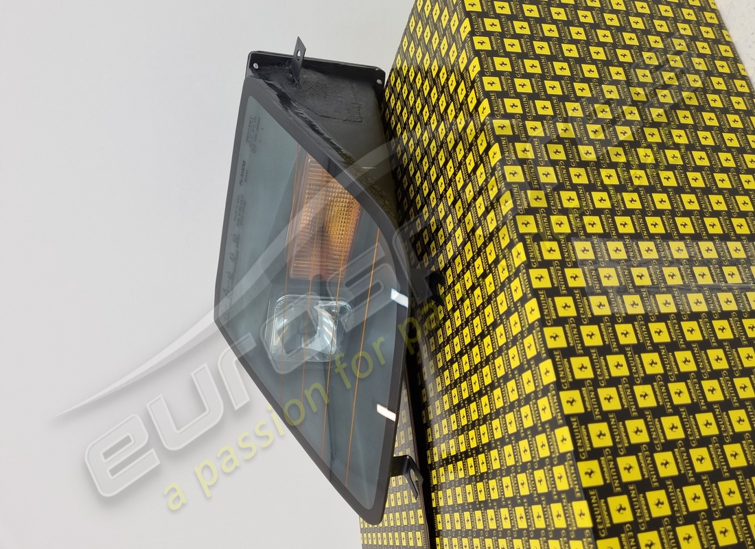 NEW Ferrari LH INDICATOR LAMP ASSEMBLY . PART NUMBER 135081 (1)