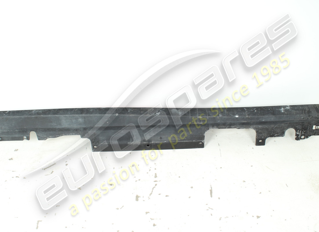 used ferrari complete lh sill trim panel. part number 88825710 (4)