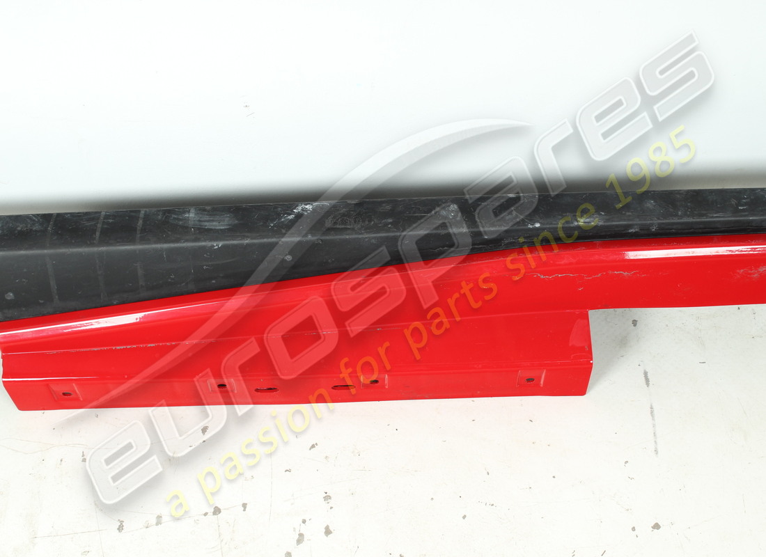 used ferrari complete lh sill trim panel. part number 88825710 (3)