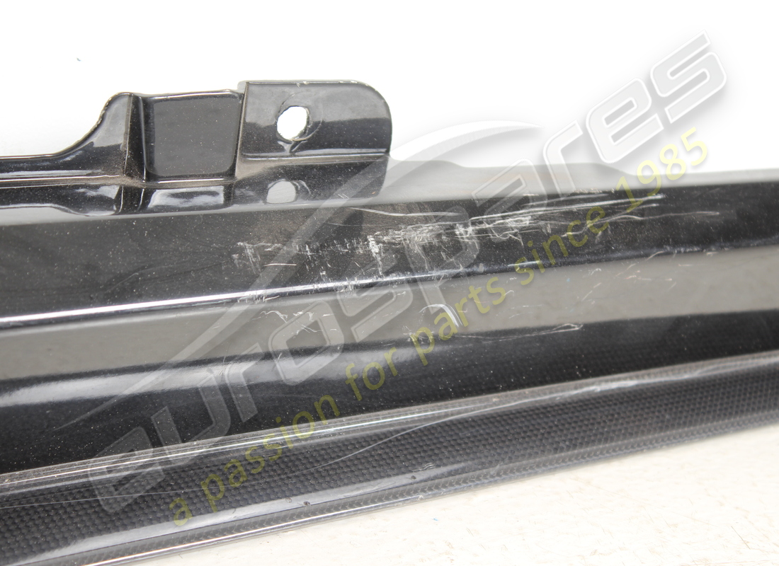 used ferrari rh crossmember cover. part number 69257210 (4)