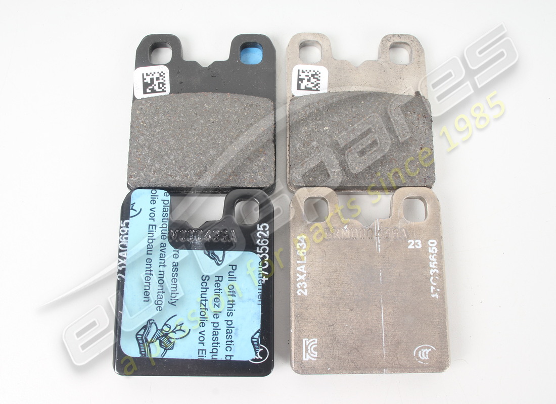 new ferrari set of epb pads. part number 70006840 (2)