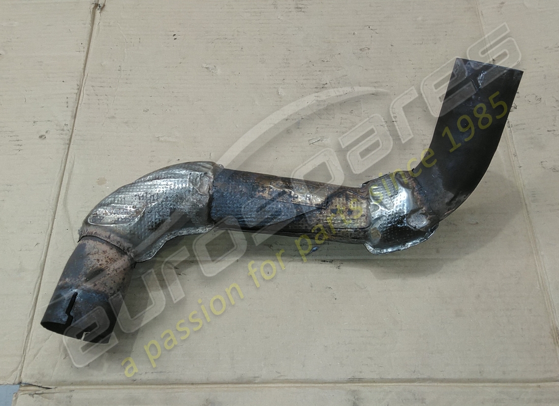 damaged ferrari rh rear exhaust extension. part number 169296 (1)