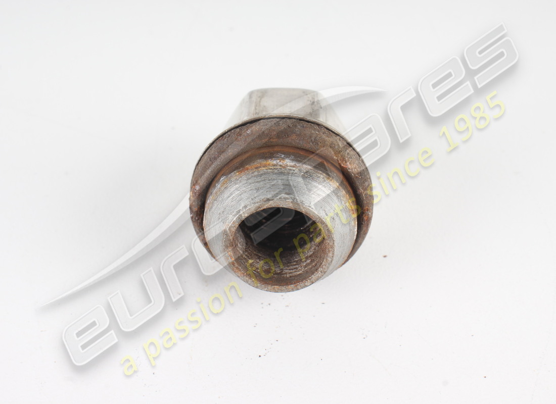 used aston martin nut, wheel bolt. part number 4g431k024ad (2)