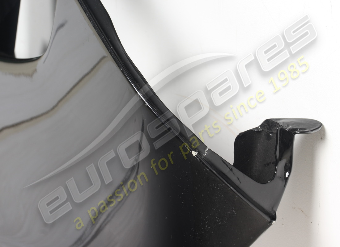 used ferrari complete rear spoiler. part number 949122 (7)