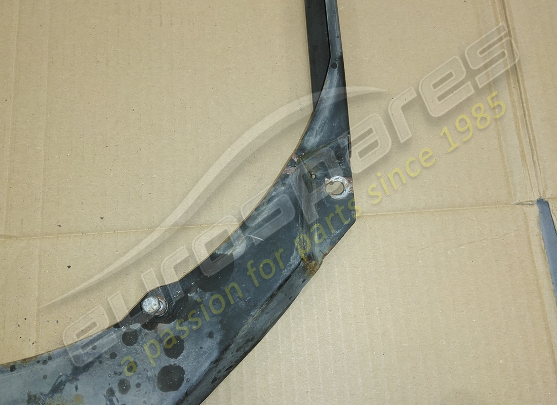 damaged ferrari hood for electrofans. part number 154533 (4)
