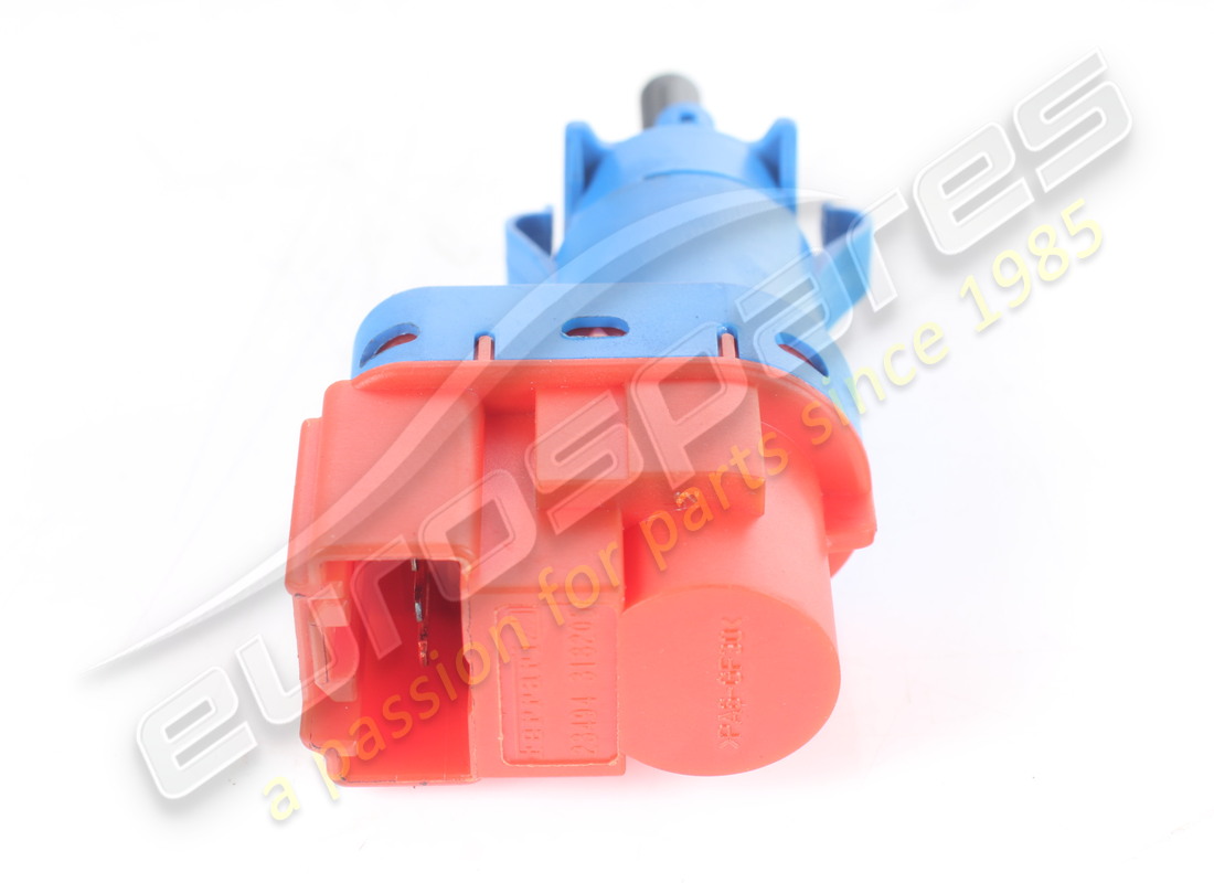 USED FERRARI PUSHBUTTON SWITCH. PART NUMBER 318205 (4) used ferrari pushbutton switch. part number 318205 (4)