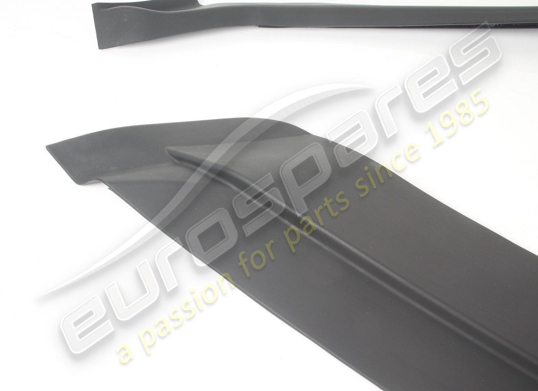 USED FERRARI LH FRONT LID SEAL.. PART NUMBER 918907 (3) used ferrari lh front lid seal.. part number 918907 (3)