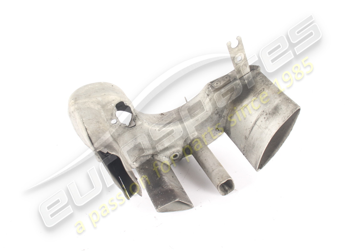 used ferrari complete rh hub carrier air in. part number 267465 (2)