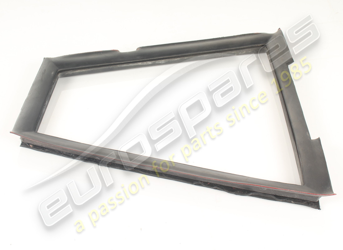 USED Ferrari LH REAR QUARTER LIGHT RUBBER GTS . PART NUMBER 60522900 (1) USED Ferrari LH REAR QUARTER LIGHT RUBBER GTS . PART NUMBER 60522900 (1)