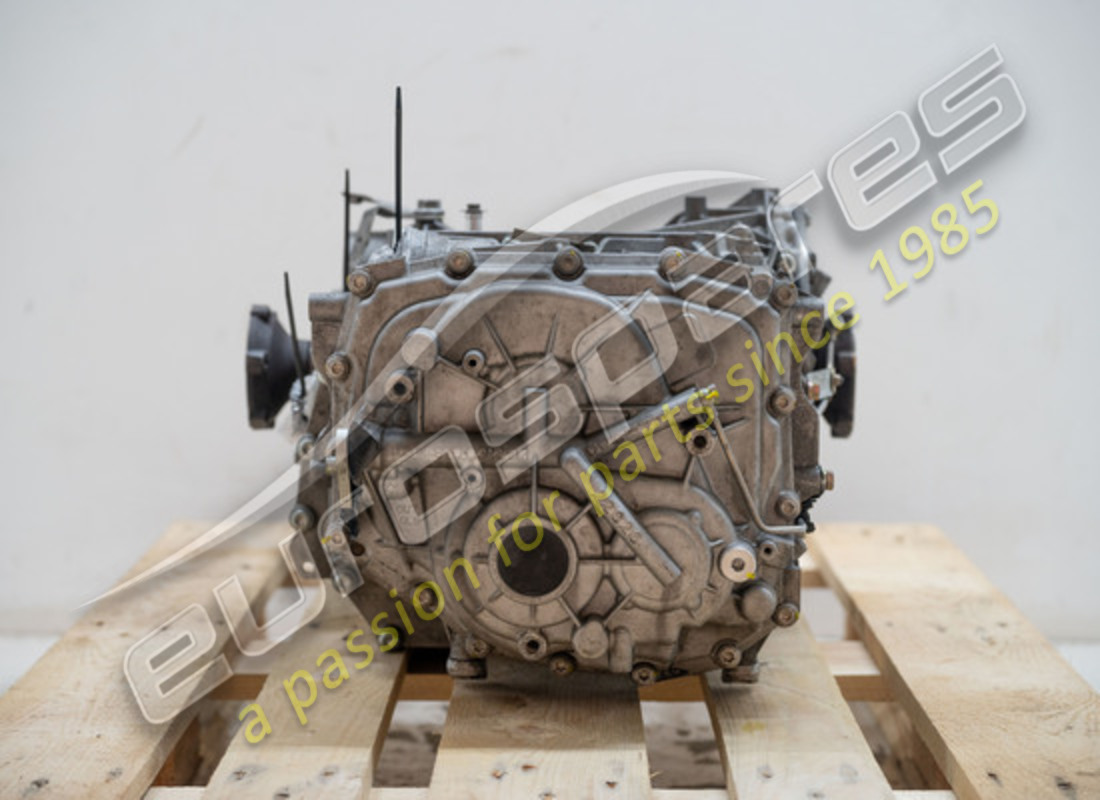 used ferrari complete dual clutch gearbox. part number 286043 (2)