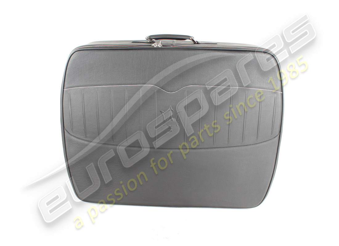 new maserati luggage set. part number 940000085 (2)