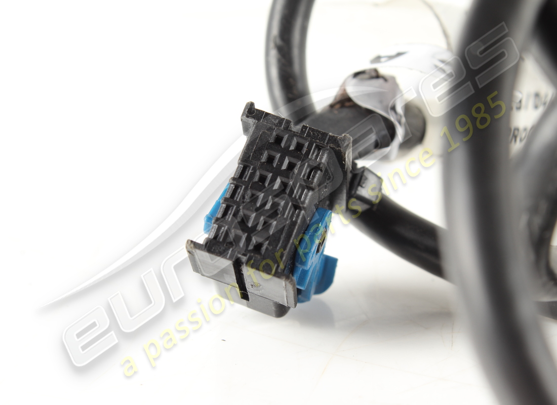 USED FERRARI USB-NDM SOCKET CABLE. PART NUMBER 311948 (3) used ferrari usb-ndm socket cable. part number 311948 (3)