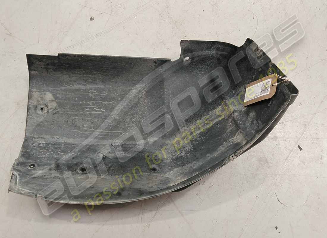 damaged lamborghini wheel house shell. part number 400821191a (2)
