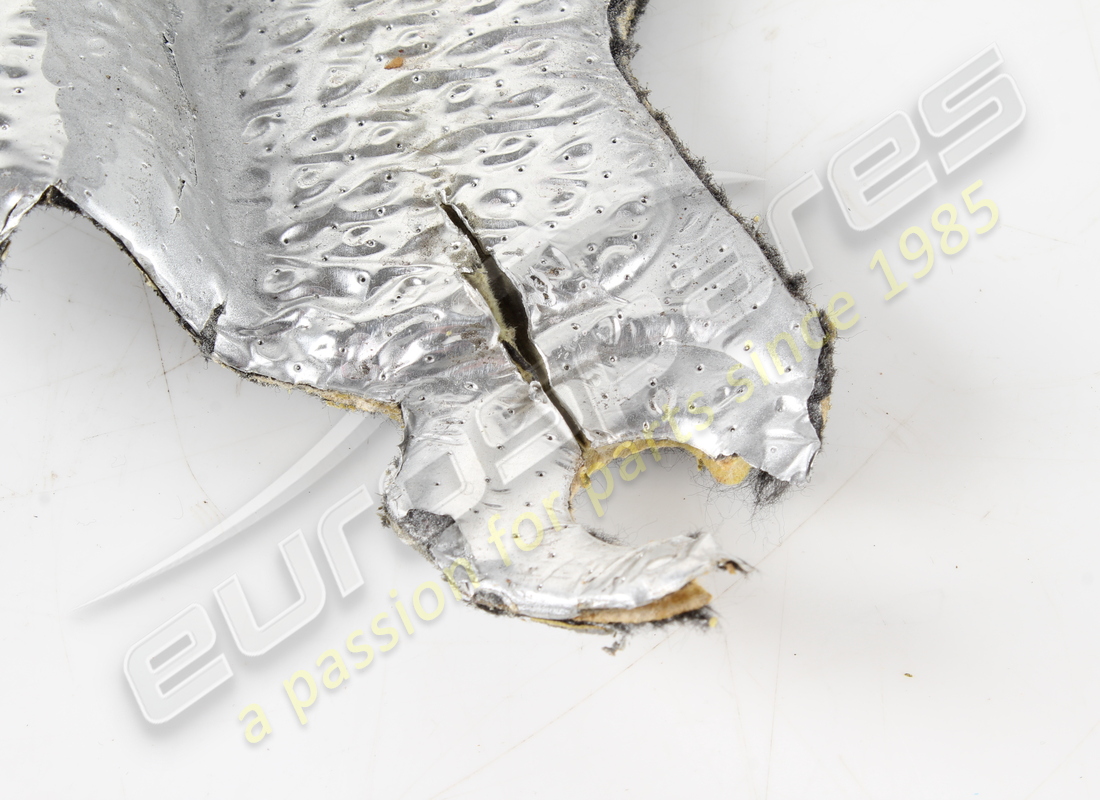 damaged ferrari upper rh manifold heat shiel. part number 785495 (2)