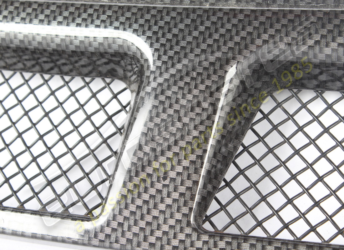 used ferrari lh grill -grey-. part number 68075100 (2)