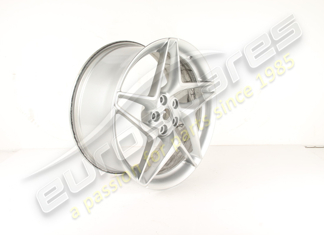 used ferrari lh front wheel. part number 861242 (2)