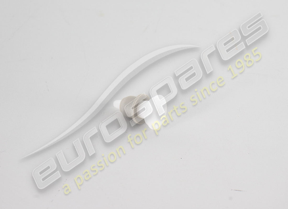 new porsche retaining clip. part number 95555168902 (1)