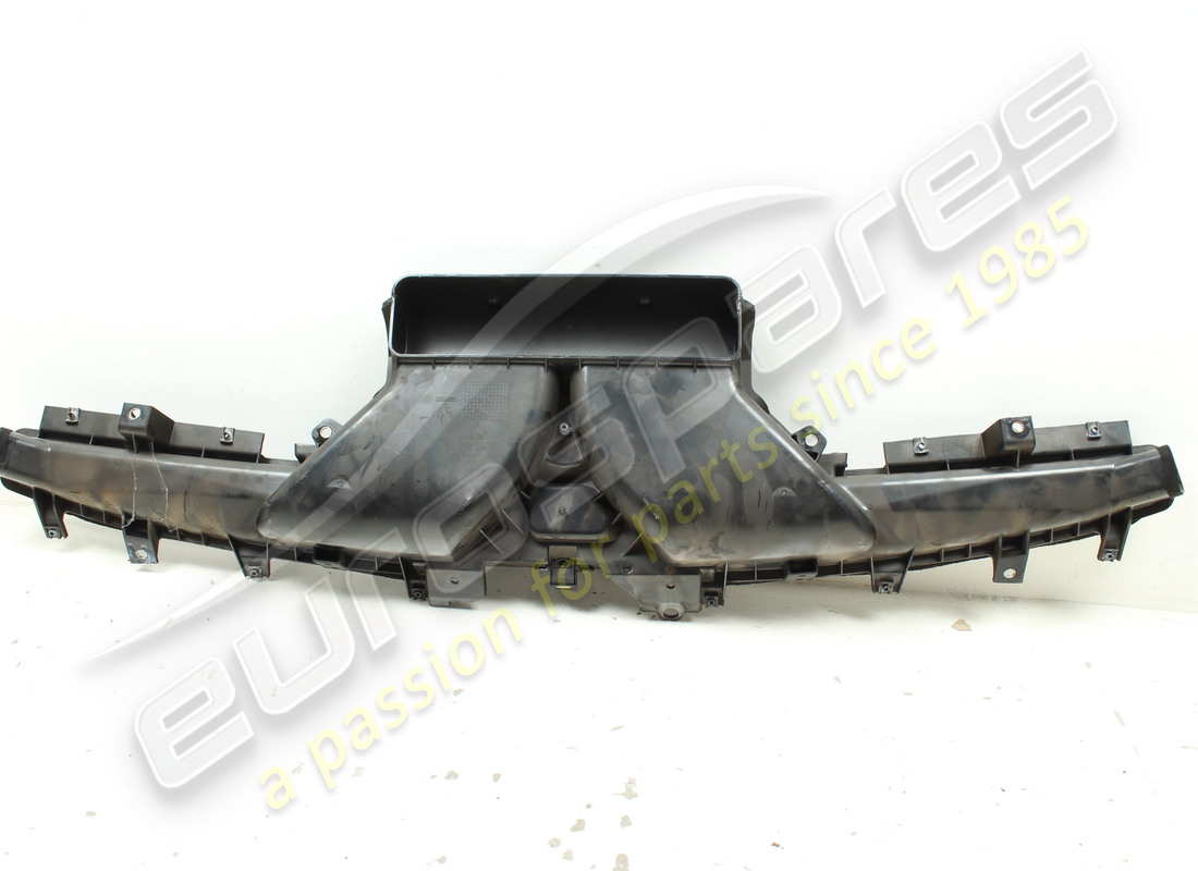 DAMAGED Ferrari COMPLETE DEFROSTER DUCT . PART NUMBER 89067700 (1)