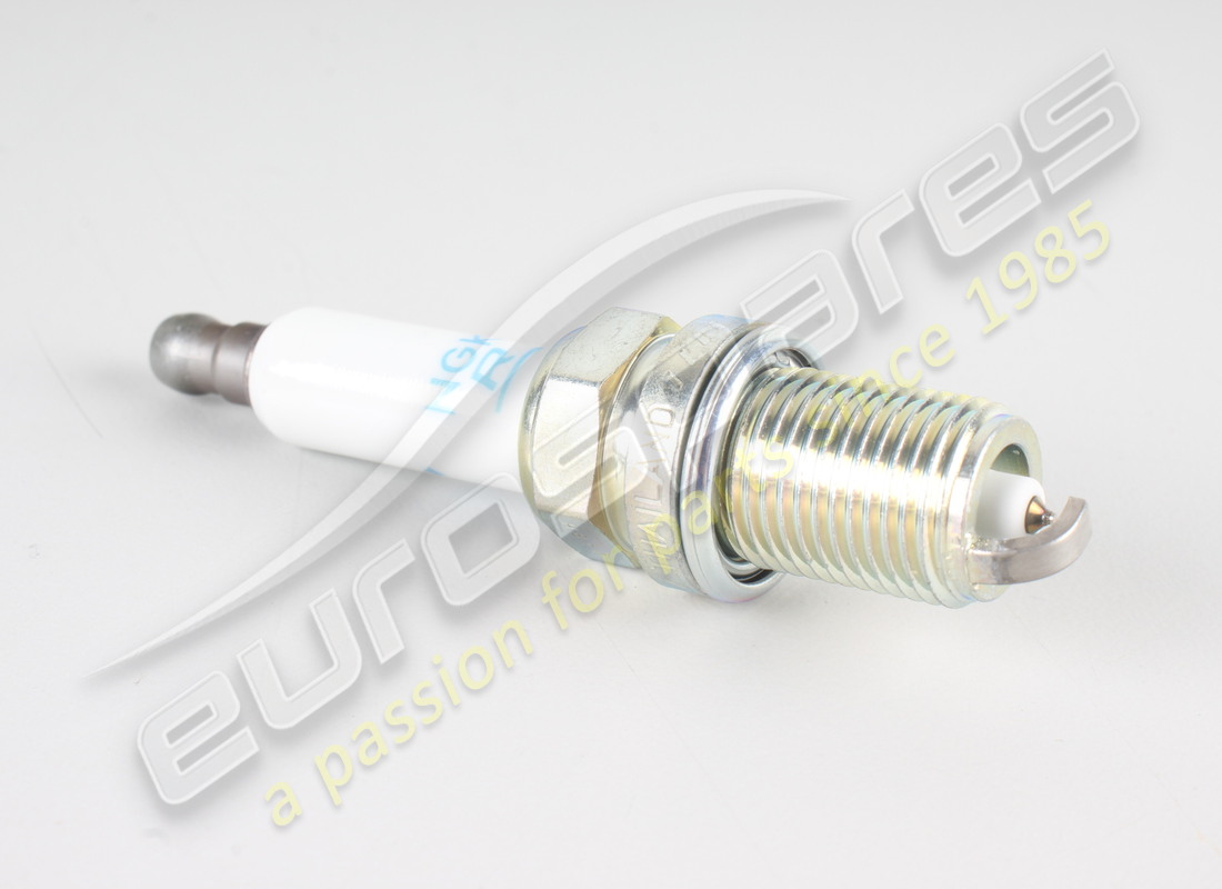 NEW OE SPARK PLUG . PART NUMBER 06H905601C (1)