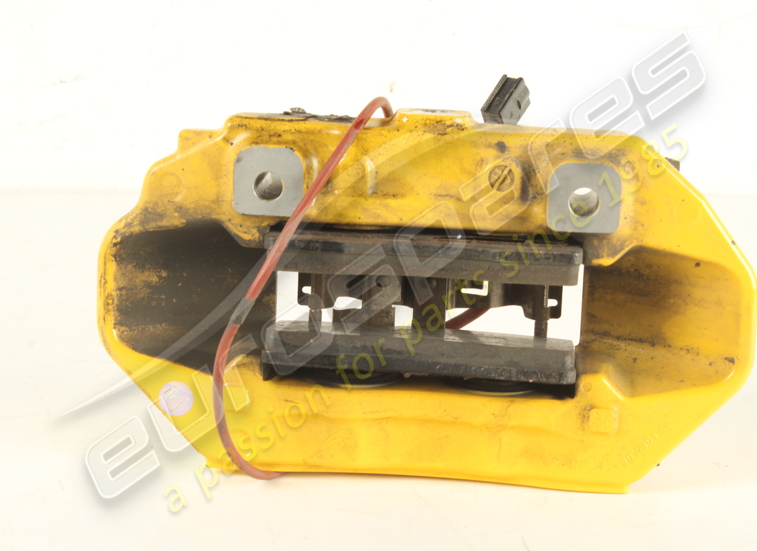 used ferrari rear rh caliper with pads. part number 311677 (4)