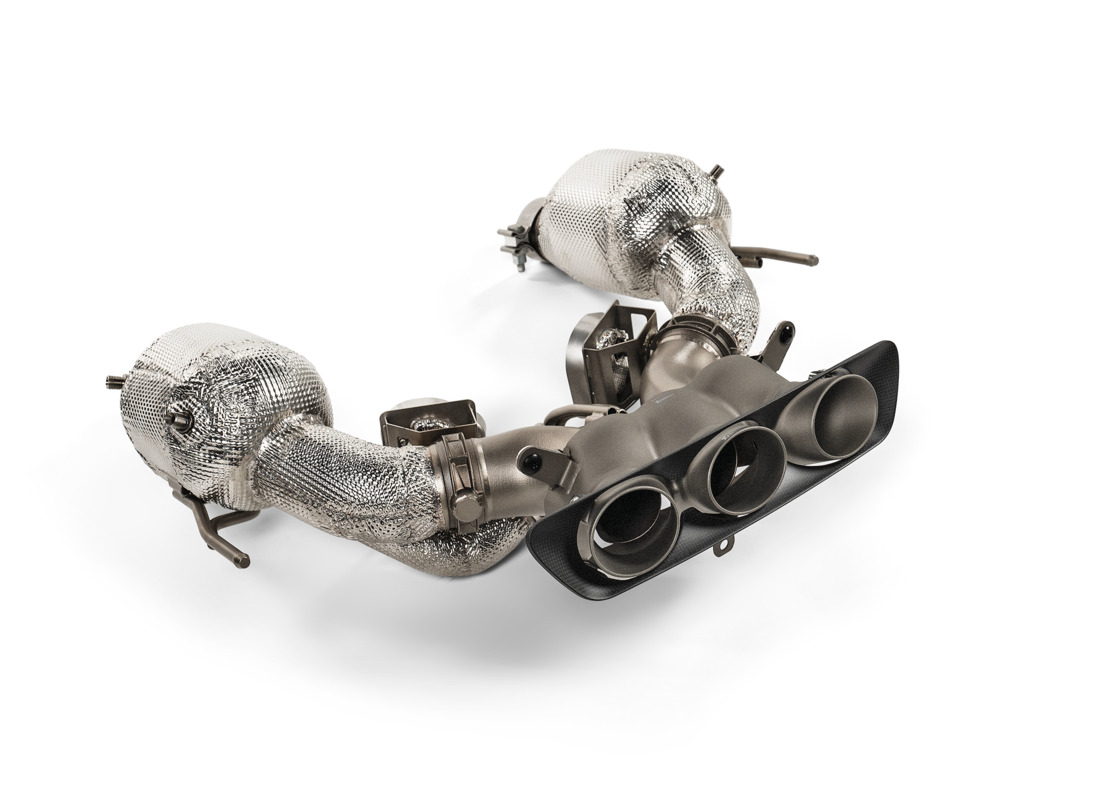 new akrapovic ferrari 296 gtb | slip-on race line (titanium). part number sfet2 (1)