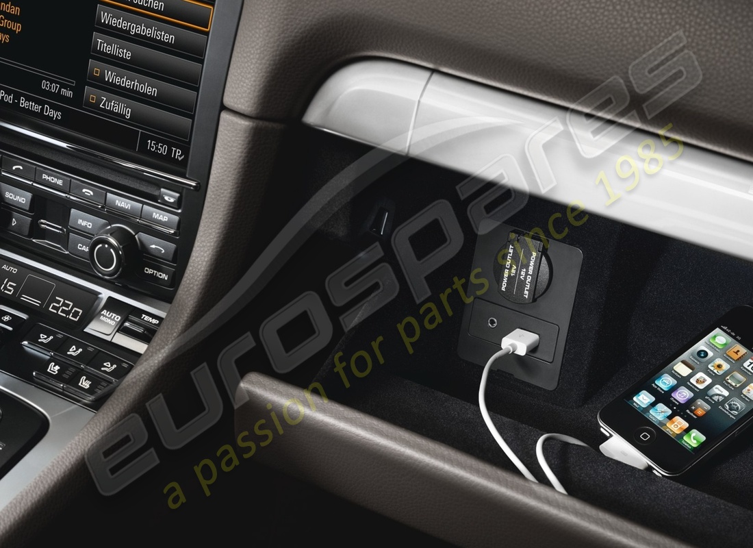 new porsche communication management (pcm) with navigation module. part number 99104490190 (2)