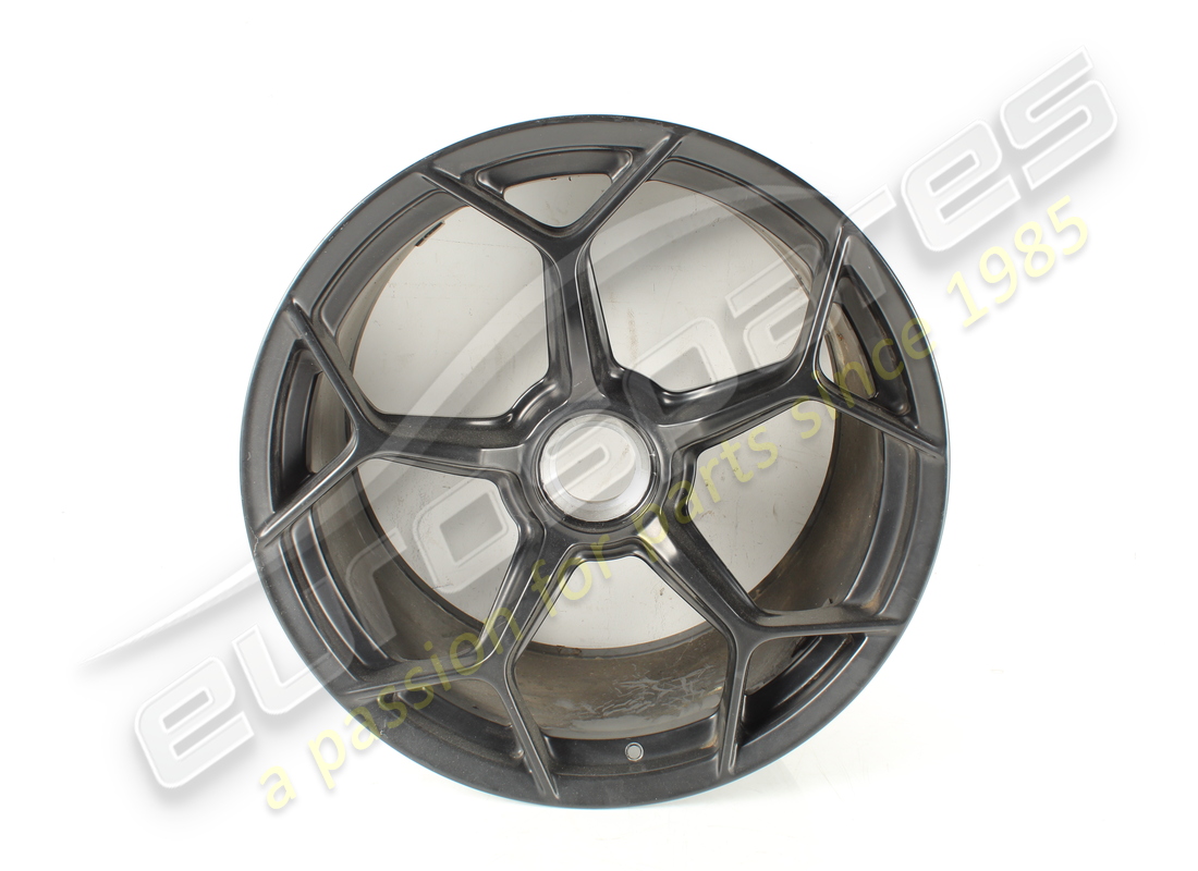 USED LAMBORGHINI FRONT WHEEL. PART NUMBER 4T0601017AT (1) used lamborghini front wheel. part number 4t0601017at (1)