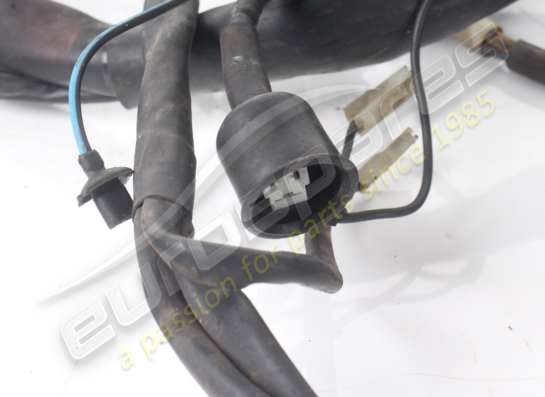 USED FERRARI FRONT CABLE. PART NUMBER 61885700 (2) used ferrari front cable. part number 61885700 (2)