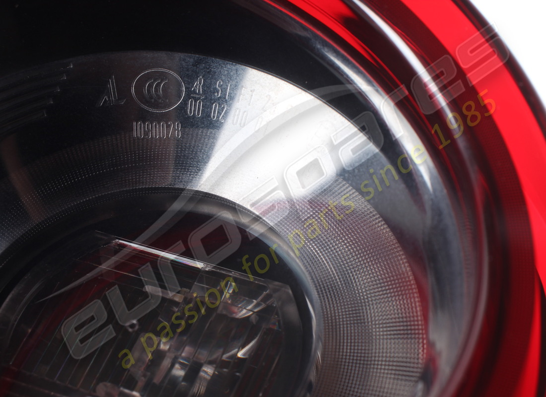 used ferrari outer rh tail light. part number 317207 (5)