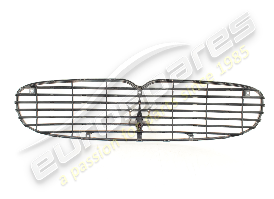 used maserati complete front grill. part number 67874400 (5)