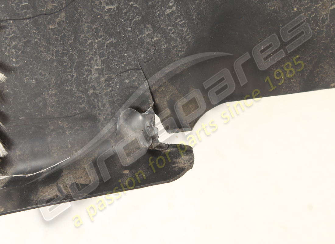damaged ferrari complete lh wheelhouse. part number 85924900 (3)