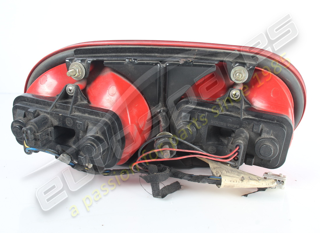 used ferrari rh rear lamp complete. part number 153109 (3)