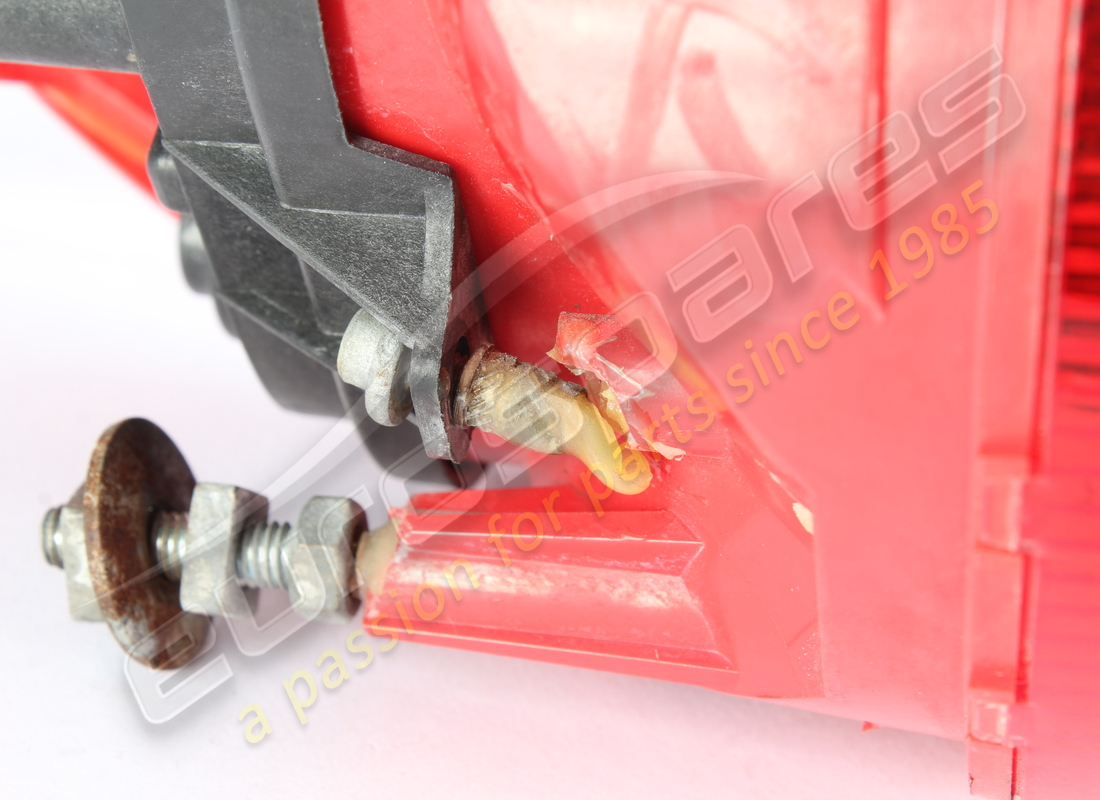 damaged ferrari inner lh tail light. part number 185669 (4)