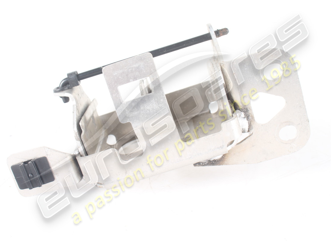 USED FERRARI TGK VALVE MOUNTING BRACKET. PART NUMBER 84066200 (3) used ferrari tgk valve mounting bracket. part number 84066200 (3)