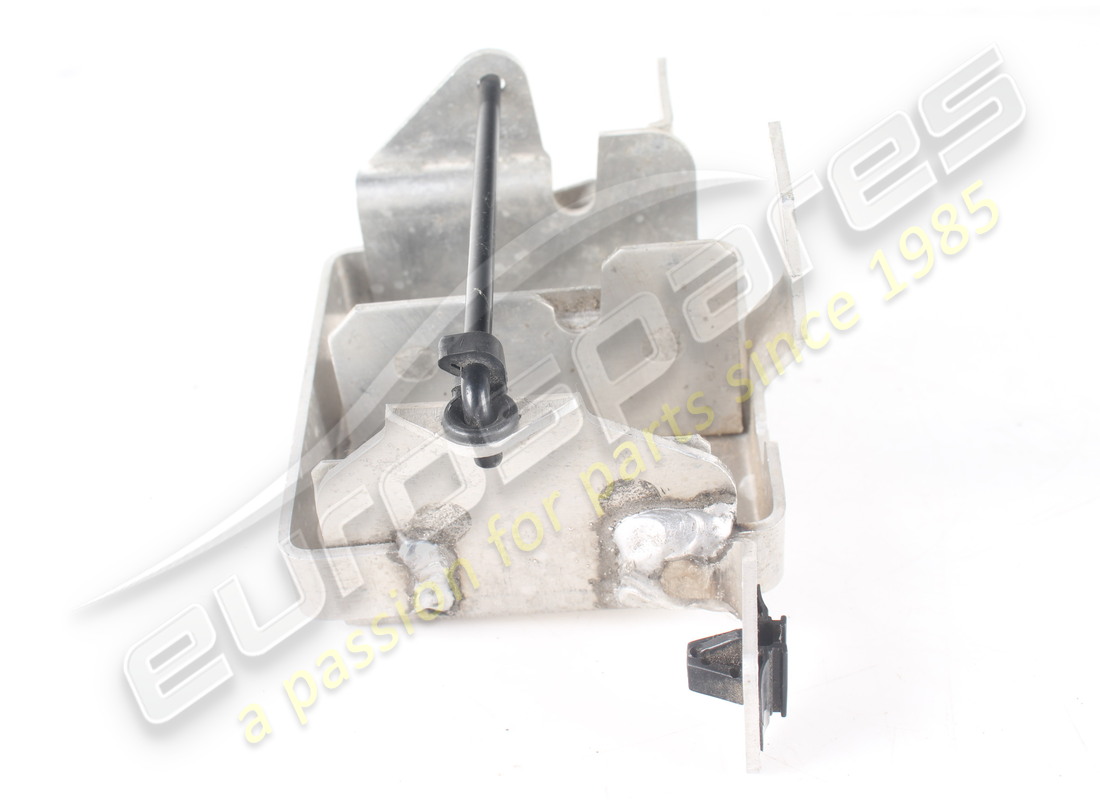 USED FERRARI TGK VALVE MOUNTING BRACKET. PART NUMBER 84066200 (4) used ferrari tgk valve mounting bracket. part number 84066200 (4)