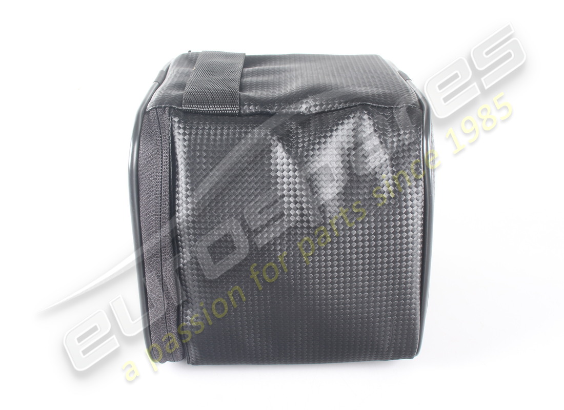 NEW FERRARI NANOTECHNOLOGIES CAR CARE KIT. PART NUMBER 70002327 (5) new ferrari nanotechnologies car care kit. part number 70002327 (5)