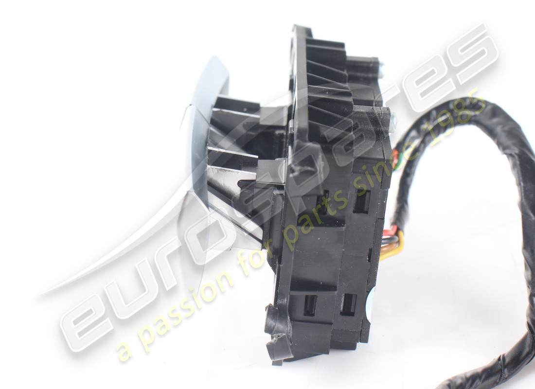 USED FERRARI COMPLETE POWER WINDOW CONTROL. PART NUMBER 88495600 (3) used ferrari complete power window control. part number 88495600 (3)