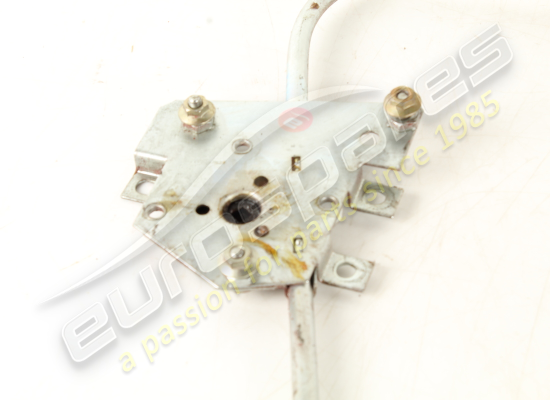 used ferrari lh window lift mechanism. part number 62302400 (2)