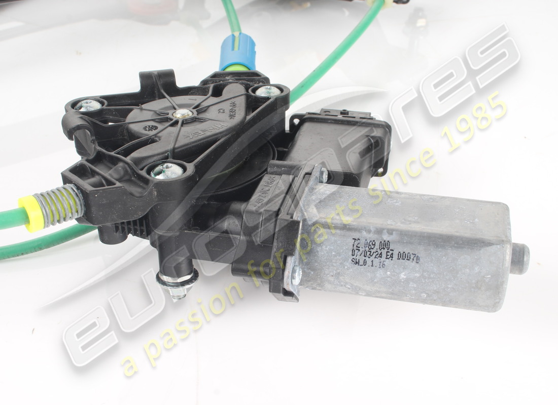 used ferrari alzacristallo porta anterior. part number 967219 (3)