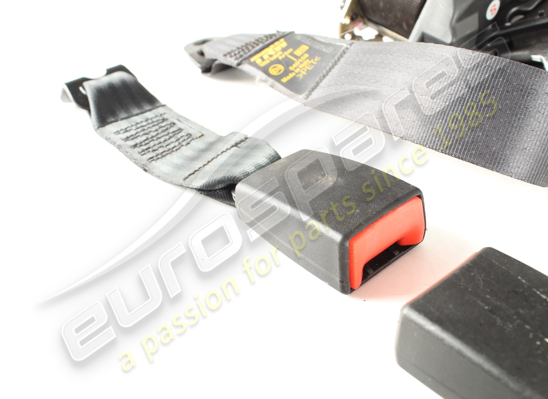 USED MASERATI REAR SEAT BELTS KIT M338A. PART NUMBER 388150018 (4) used maserati rear seat belts kit m338a. part number 388150018 (4)