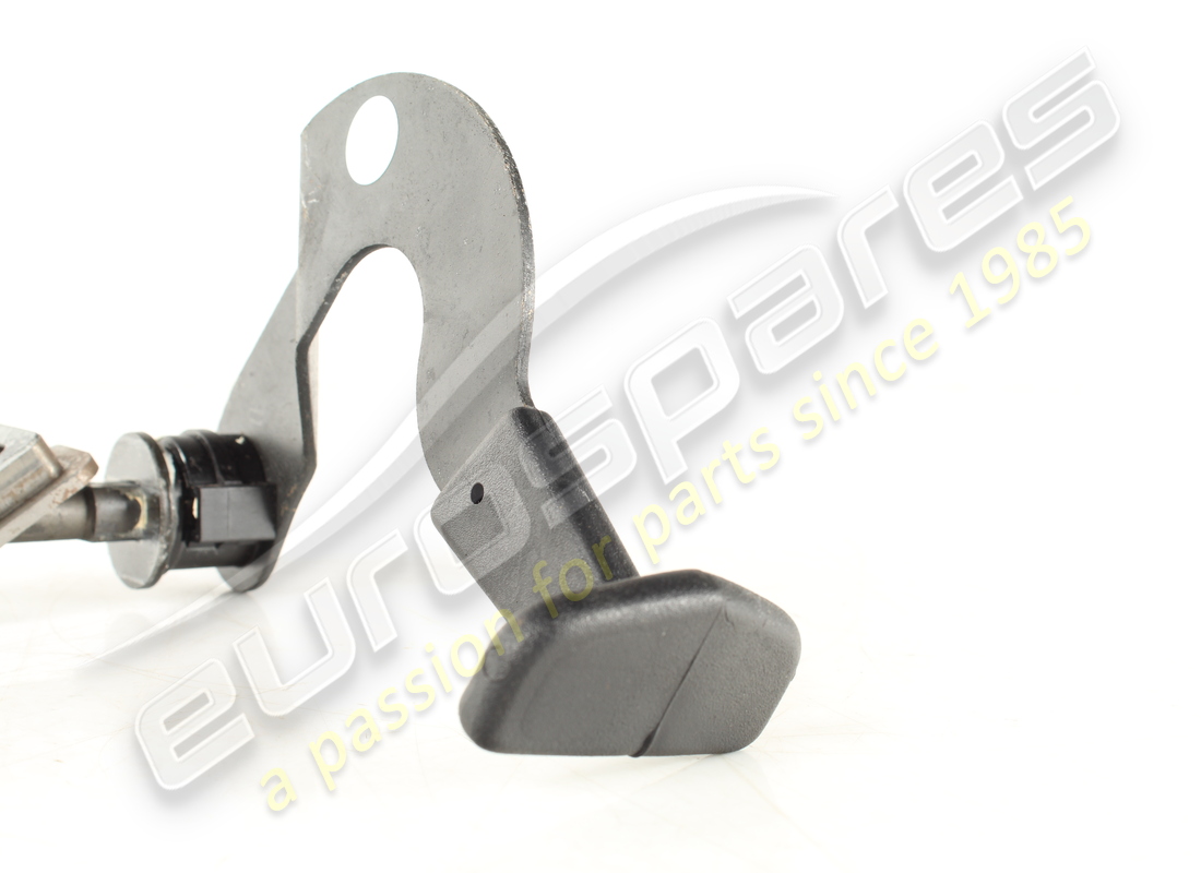 USED MASERATI LOCKING LEVER. PART NUMBER 151119000 (3) used maserati locking lever. part number 151119000 (3)