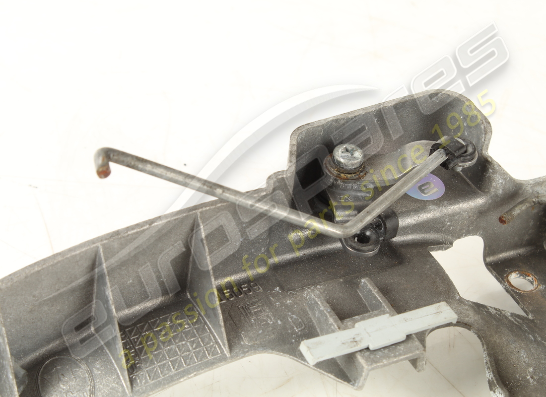 used maserati rh front door handle box. part number 68001800 (3)